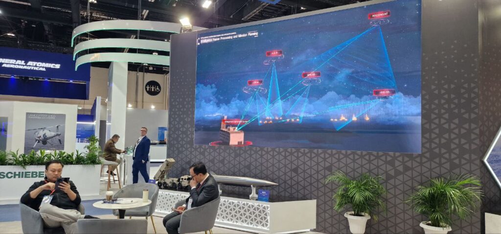 В Абу-Дабі прожектори BP Flashlight привернули увагу міжнародних делегацій — фото 17