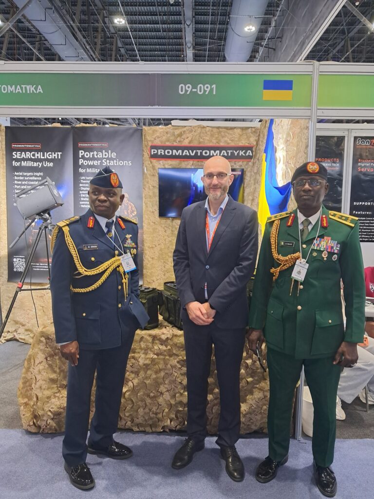 В Абу-Дабі прожектори BP Flashlight привернули увагу міжнародних делегацій — фото 7