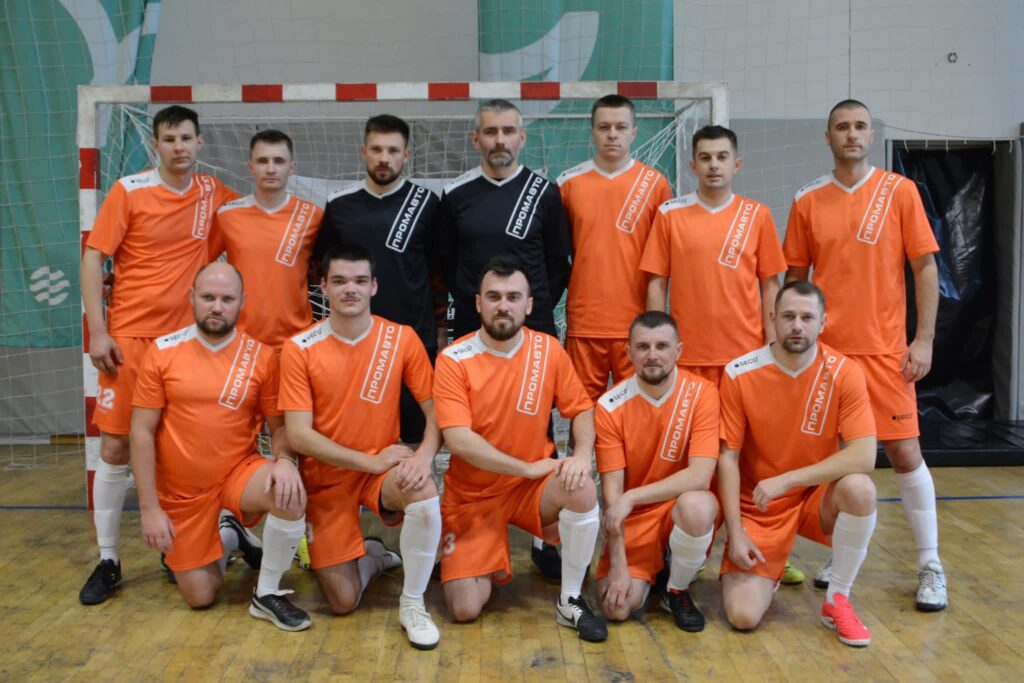 Футбольна команда «Промавтоматики» продовжує боротьбу у чемпіонаті ВМТГ — фото 1