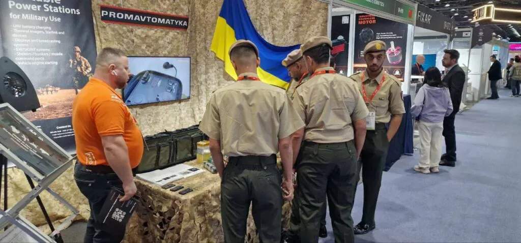 В Абу-Дабі прожектори BP Flashlight привернули увагу міжнародних делегацій — фото 13