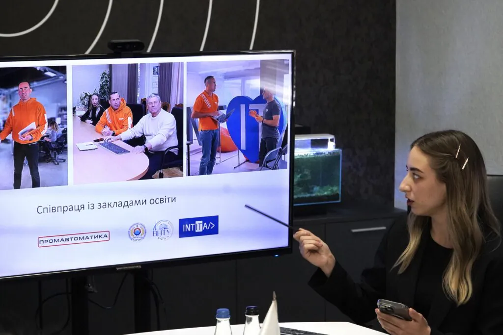 «Монтажниця СЕС» і рекомендації від працівників: як Промавтоматика закриває виробничі вакансії — фото 8