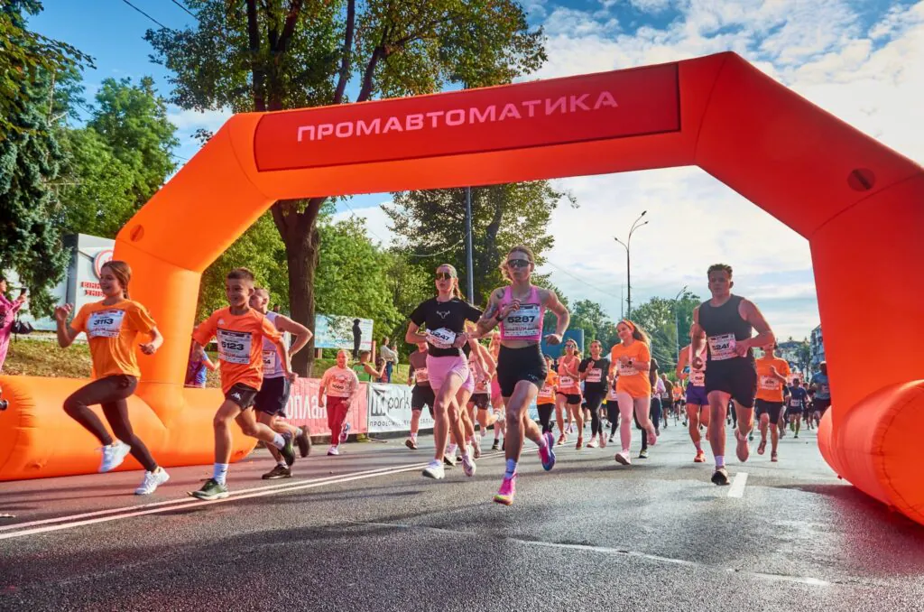 Промавтоматика Vinnytsia Run 2026: рекордні 1450 учасників на старті у Вінниці — фото 11