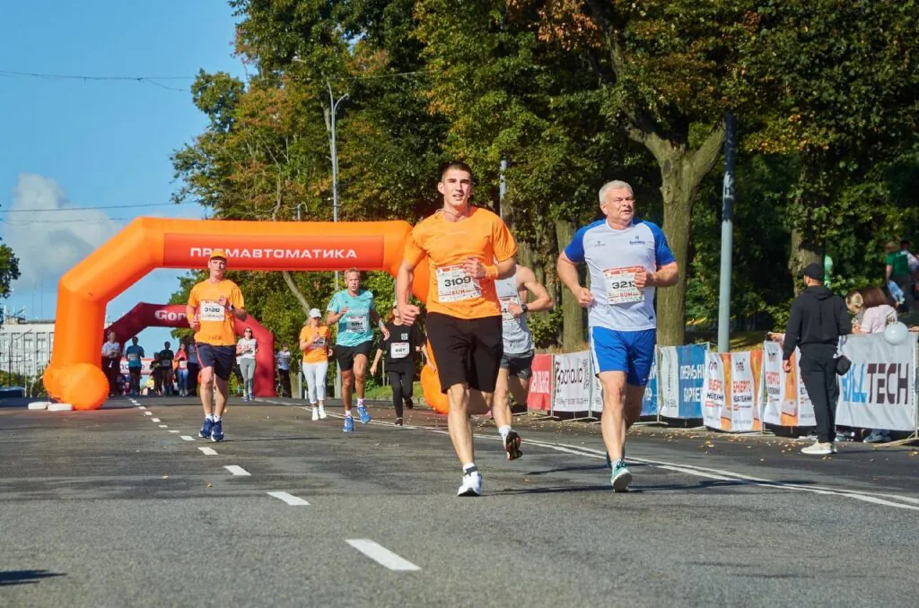 Промавтоматика Vinnytsia Run 2026: рекордні 1450 учасників на старті у Вінниці — фото 18